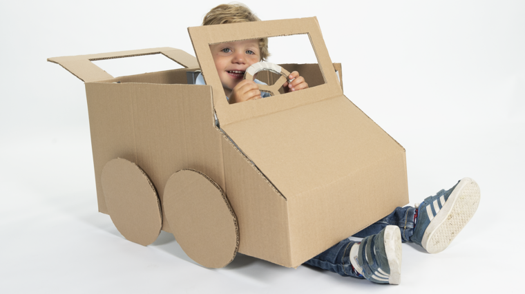 Conflict mei ochtendgloren Zo maak je een auto van karton (samen met je kind!) | Kinderveiligheid.nl